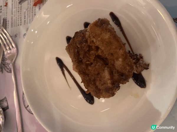 香港萬麗海景酒店萬麗咖啡室推出自助餐,食物豐富,可以任食蟹腳...