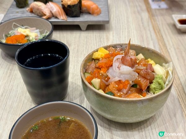 鰹烏冬，原來壽司刺身都掂🍣🥢