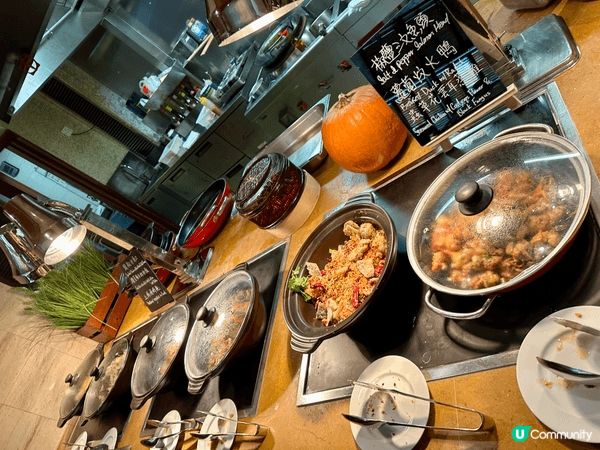 我去過尖沙咀嘅Hyatt酒店享用過自助餐, 佢性價比高, 除...