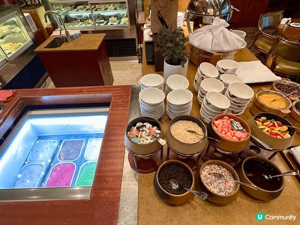 我去過尖沙咀嘅Hyatt酒店享用過自助餐, 佢性價比高, 除...