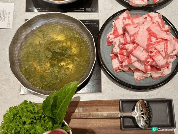 同朋友去睇戲之前，要醫一醫肚，喺門口聞到一陣陣香味，我哋就決...