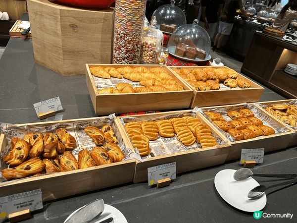 我試過 WM酒店自助早餐，感覺好滿意。🍽️ 食物款式非常多樣...