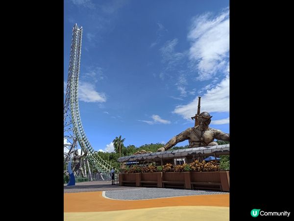 義大遊樂世界在高雄的主題遊樂園區，以希臘情境之主題樂園，園內...