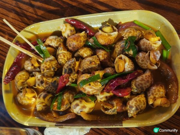 ## 香港大排檔體驗 🥢🚗