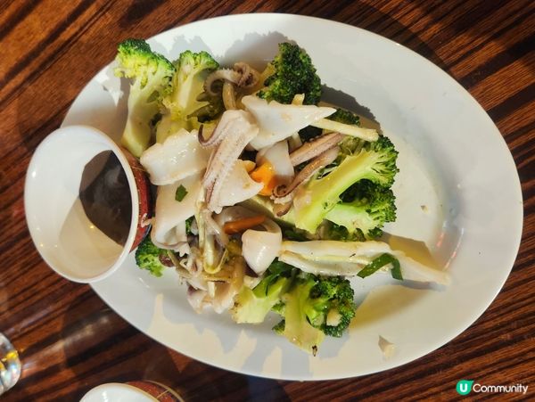 ## 香港大排檔體驗 🥢🚗