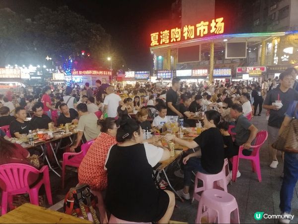 珠海 夏灣市場匯聚了天南地北不同的美食, 這裡雖然嘈雜但百一...