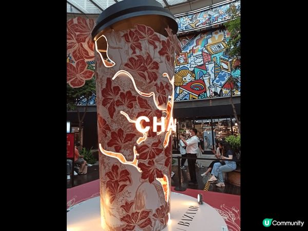 霸王茶姬：香港店，在K11的新康，提供20款口味，款式包括招...