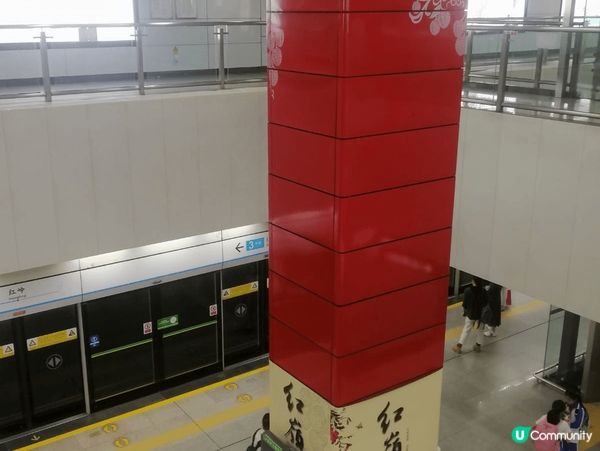 到珠海紅桂路的香蓮街市有一檔賣燒味涵水，澄海獅頭鵝非常出名，...