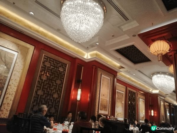 星期六晚上去九龍香格里拉香宮晚飯，裝修一流，食物精緻，貴啲都...