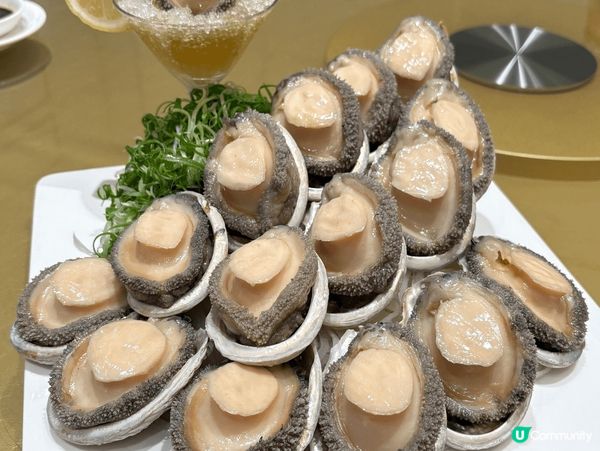 早前和親友在「東煮友喜」私房菜享受美食，品嚐了鮑魚、蟹羹、龍...