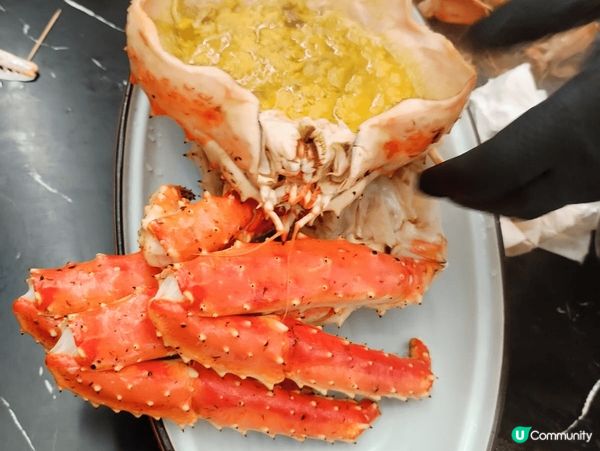 海鮮大餐包括長腳蟹，瀬尿蟹等令我大快朵頤而且價錢也是公道