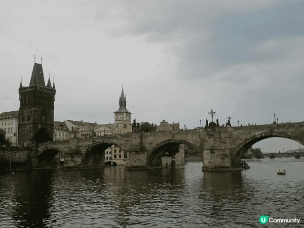 藍色多惱河就聽得多，去捷克當然要去多惱河感受下浪漫的氣氛，之...