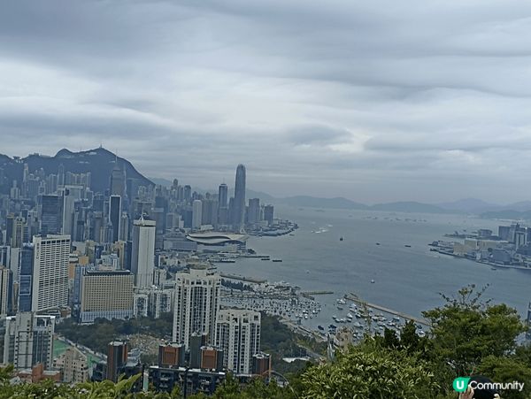 寶馬山紅香爐峰下的香港景色