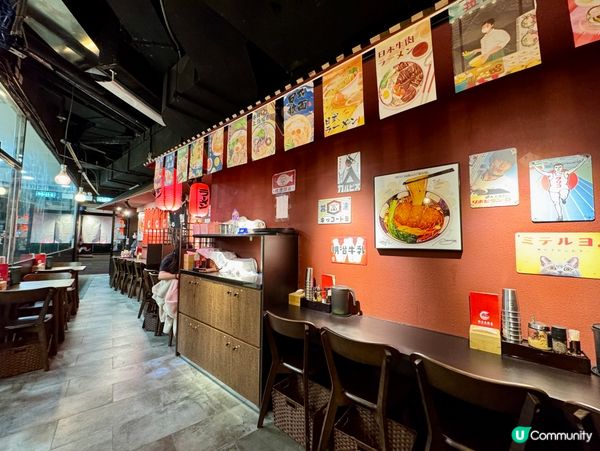 白松露湯底拉麵、魷魚豚肉餃子👍🏻