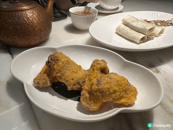 綠茶餐廳係香港開左分店，裝修優雅，打卡一流，份量唔會好大份可...