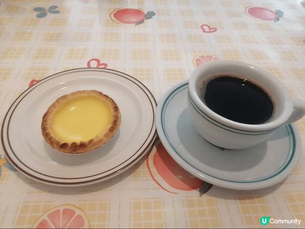 端午節到茶餐廳食蛋撻加咖啡，在吃了兩隻糭應節。跟住就要去海運...