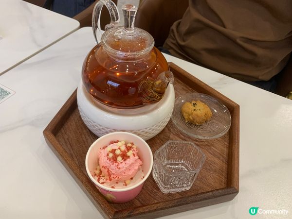 新中式茶飲🍵+西式甜品🍰！行街必去！😋
