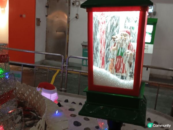 2024公共屋邨及普通的美景花園私樓和小小商場也增加聖誕節的...