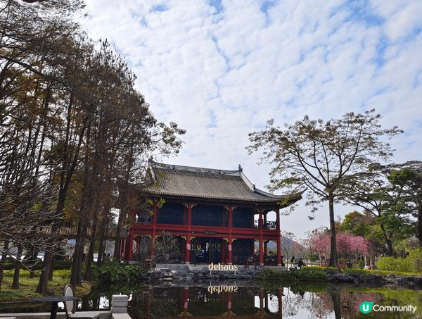 亭臺樓閣、青磚長廊，哩間Dehaus cafe位於順德順峰山...