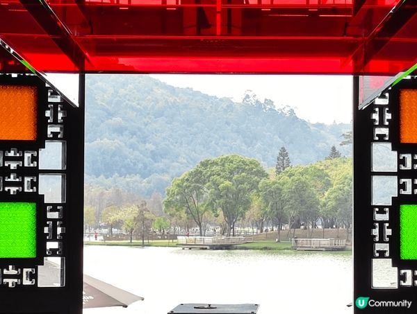 亭臺樓閣、青磚長廊，哩間Dehaus cafe位於順德順峰山...