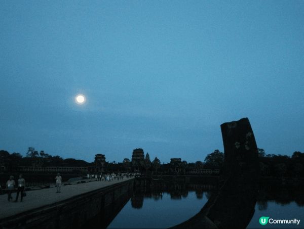 柬埔寨吳哥窟寺廟好值得去欣賞，了解當中故事，打卡記錄，開心回...