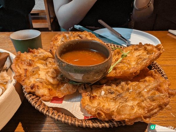 在倫敦的美食有豬手撈麵炸蝦餅肉碎秋葵