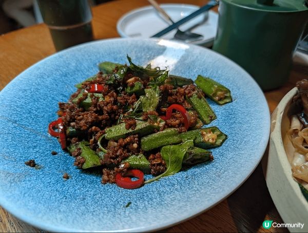 在倫敦的美食有豬手撈麵炸蝦餅肉碎秋葵