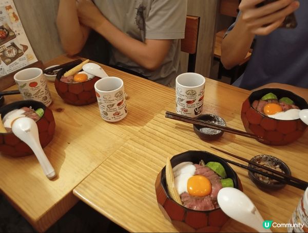 本人好鍾意食日本嘢，見到啲慢煮牛肉飯shabu shabu同...