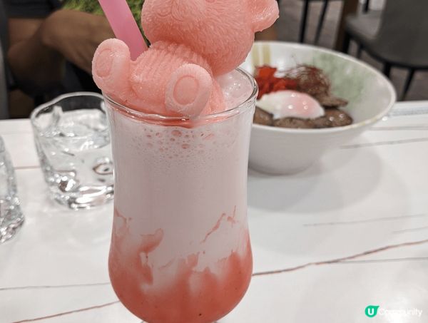 甜品有第二個胃去消化，見到咁吸引嘅甜品，幾飽都忍唔住要食晒佢...