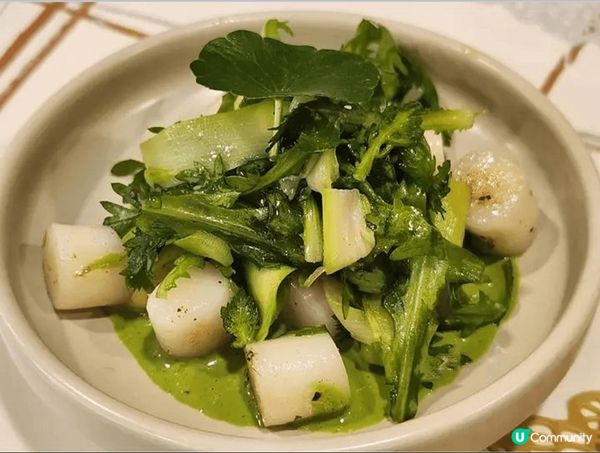 近來喜歡品嚐素食，今次就一起與朋友一齊分享滋味嘅素菜😋