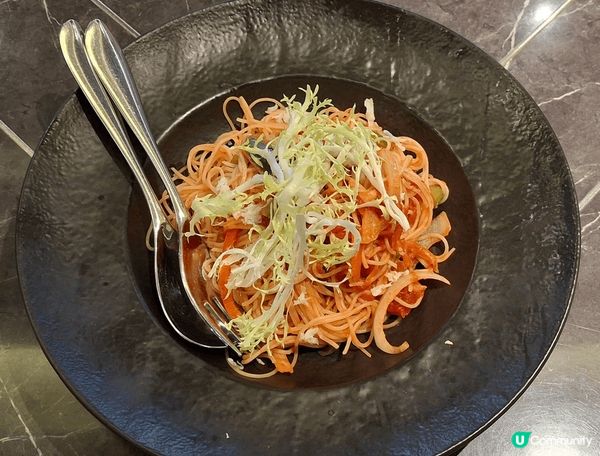 葵涌悦品酒店的半自助午餐，經網上訂購價錢便宜，食品，甜品都好...