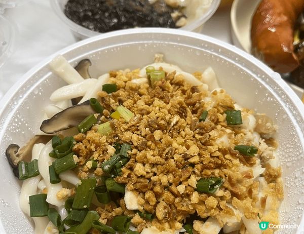 大圍小食是大圍火車站對面一間屹立多年的老字號小食店，堪稱街坊...