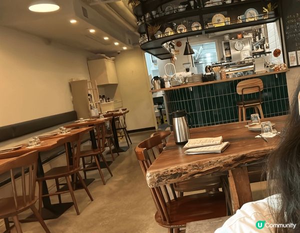 oneness餐廳位於大埔，午飯時間人不多，和媽媽享受了一個...