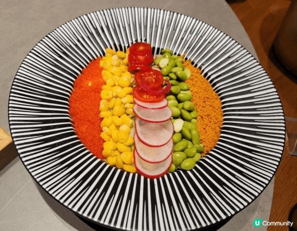 深圳人氣海膽店「胆道」環境寬敞，座位舒適，服務不錯