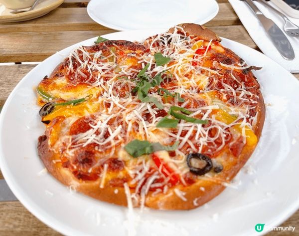 ?坪洲呢個充滿港式風味?街道，有間小店Cafe「Island...