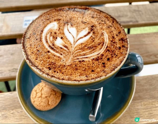 ?坪洲呢個充滿港式風味?街道，有間小店Cafe「Island...