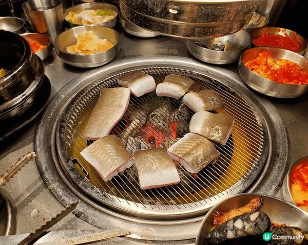 依間“森順”碳烤肉除咗食肉之外，仲有新鮮肥美嘅鰻魚，而且前菜...