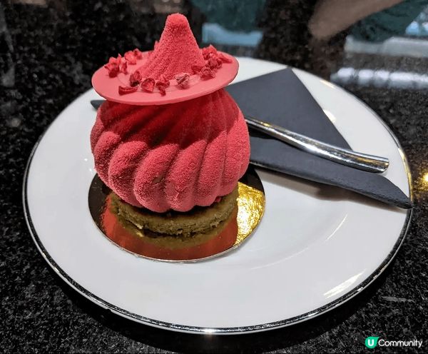 布達佩斯最美咖啡廳~~Paris court 美景加上美食，...