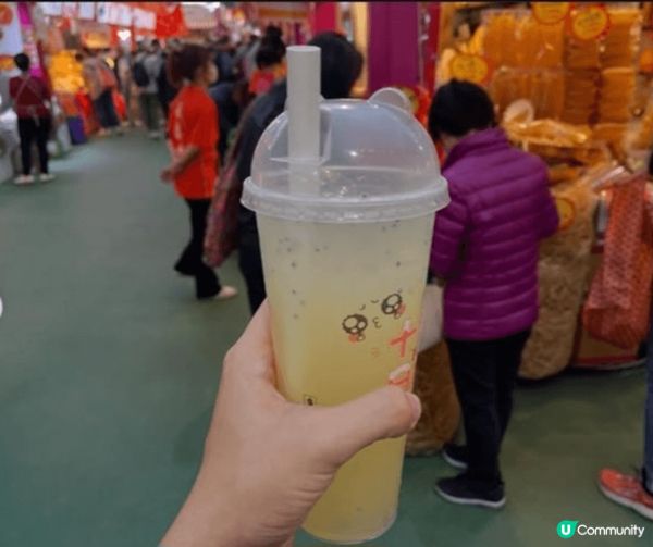 工展會美食琳琅滿目，從地道小吃到創新料理，應有盡有，是美食愛...