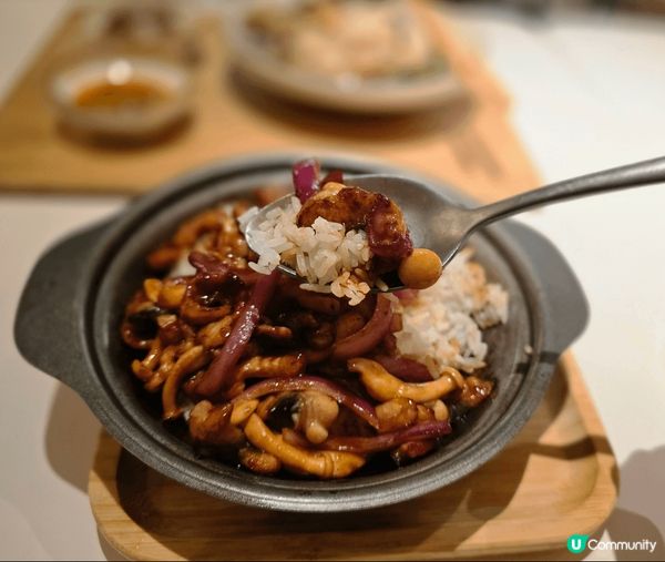 四口餐廳的福建菜，會定期跟隨時節去轉換餐牌內容，今期便是鰻魚...