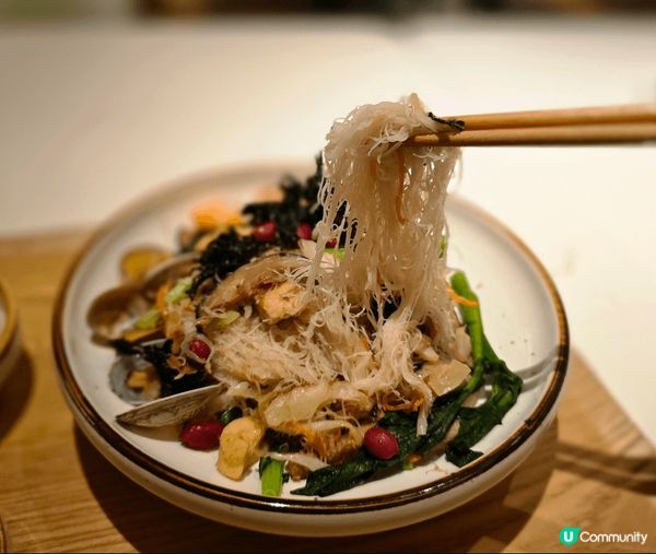 四口餐廳的福建菜，會定期跟隨時節去轉換餐牌內容，今期便是鰻魚...