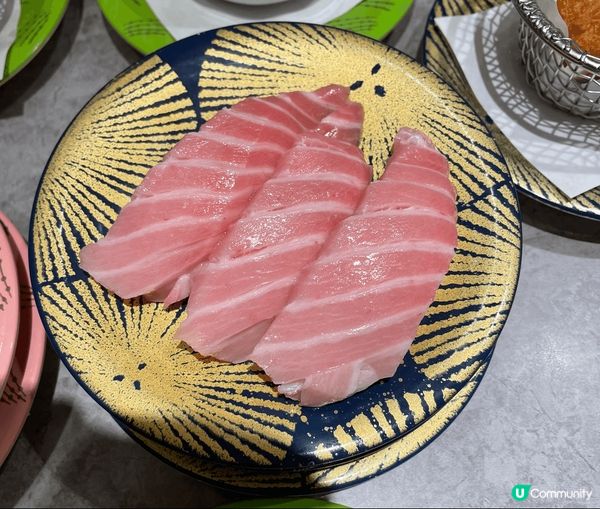 日本有名的迴轉壽司，未開店已排長龍，排到入坐壽司果然好新鮮，...