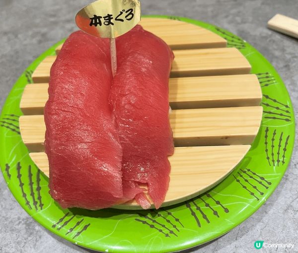 日本有名的迴轉壽司，未開店已排長龍，排到入坐壽司果然好新鮮，...