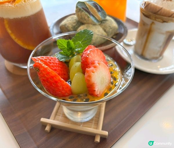 濟州Cafe the Container 巨型橙色手提藍外型...