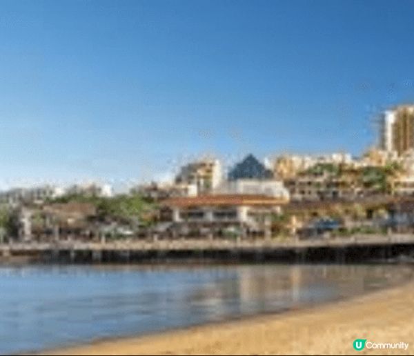 山頂廣場、尖沙咀碼頭、愉景灣，都是香港的特色地方，環境清幽，...