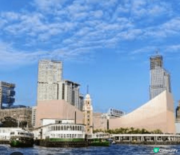 山頂廣場、尖沙咀碼頭、愉景灣，都是香港的特色地方，環境清幽，...