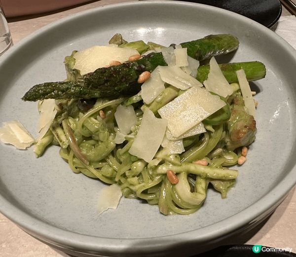 最喜歡牧羊少年的羅勒醬露筍意粉，十分好味，每次去必點食物之一...