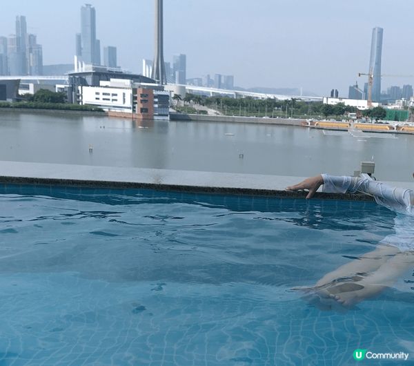 我最喜歡金銀島酒店，可以喺泳池影到旅遊塔，如果澳門有煙花睇，...