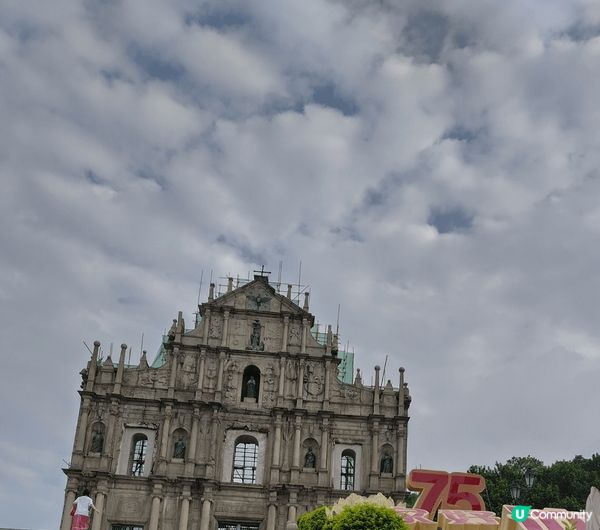 我最喜歡金銀島酒店，可以喺泳池影到旅遊塔，如果澳門有煙花睇，...
