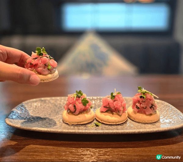 餐廳環境主要是採用自然光，柔和的陽光，令人的心情頓時感到特別...